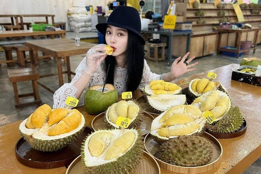 Phạm Băng Băng ăn sầu riêng tạo ra cơn sốt, Malaysia kiếm bộn tiền - 1