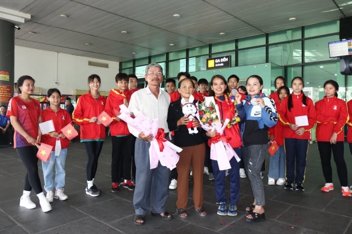 Phạm Thị Hồng Lệ: Tiền thưởng huy chương SEA Games tôi để trả nợ cho bố mẹ - 1