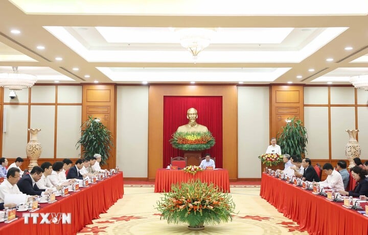 General Secretary To Lam's working session with the Economic - Social Subcommittee of the 14th National Party Congress.