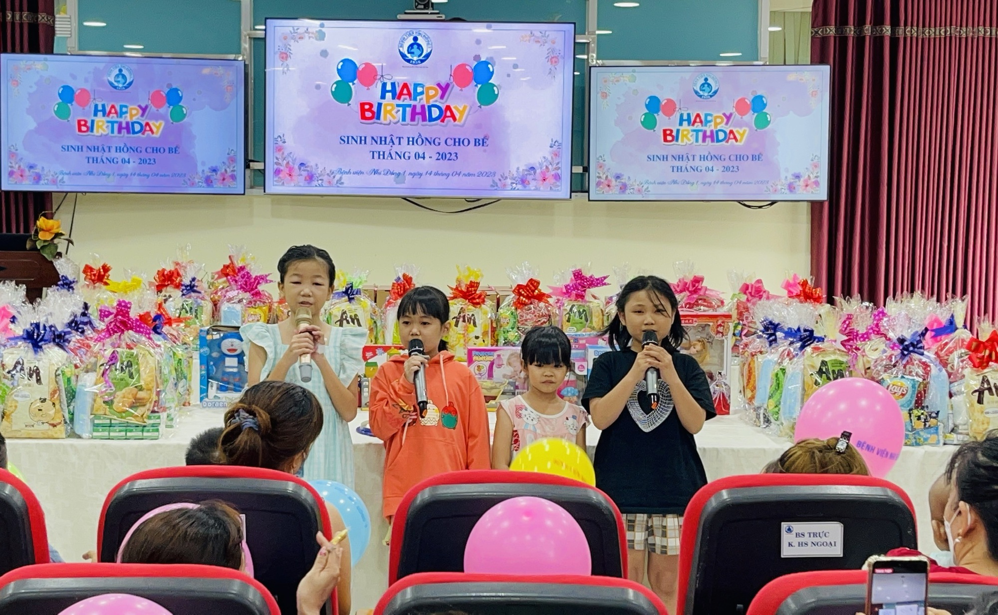 Bệnh viện nhân ái: Những món quà vô giá - Ảnh 3.