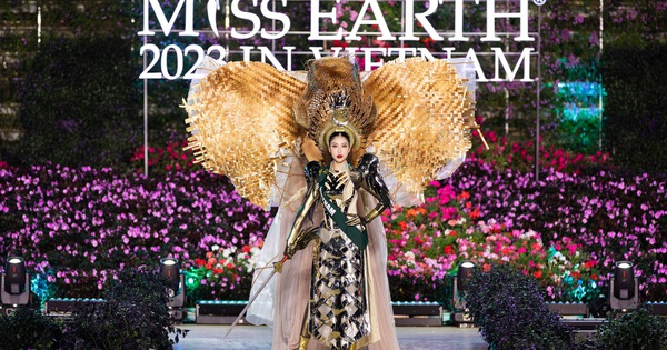 La performance costumée nationale de la demi-finale de Miss Terre 2023 explose avec des images de fleurs, d'herbe et d'animaux