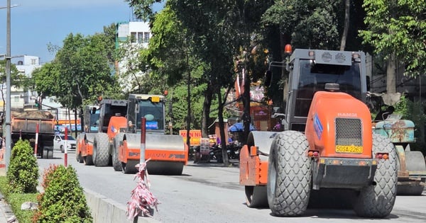 Se elevó casi medio metro, salvando la calle central de Can Tho de graves inundaciones durante las fuertes lluvias.