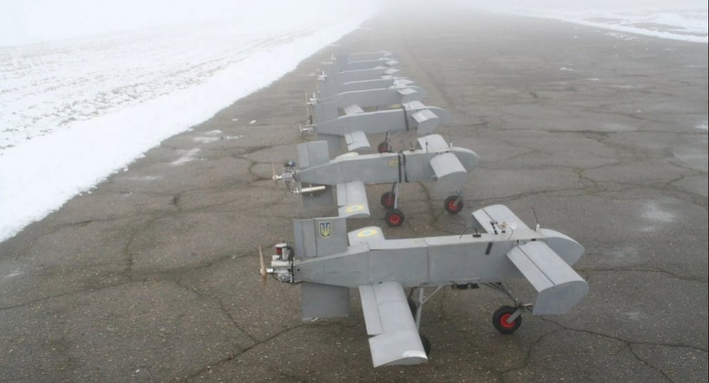 Quân đội Ukraine nhận bàn giao UAV có thể tấn công bầy đàn tầm xa - 1