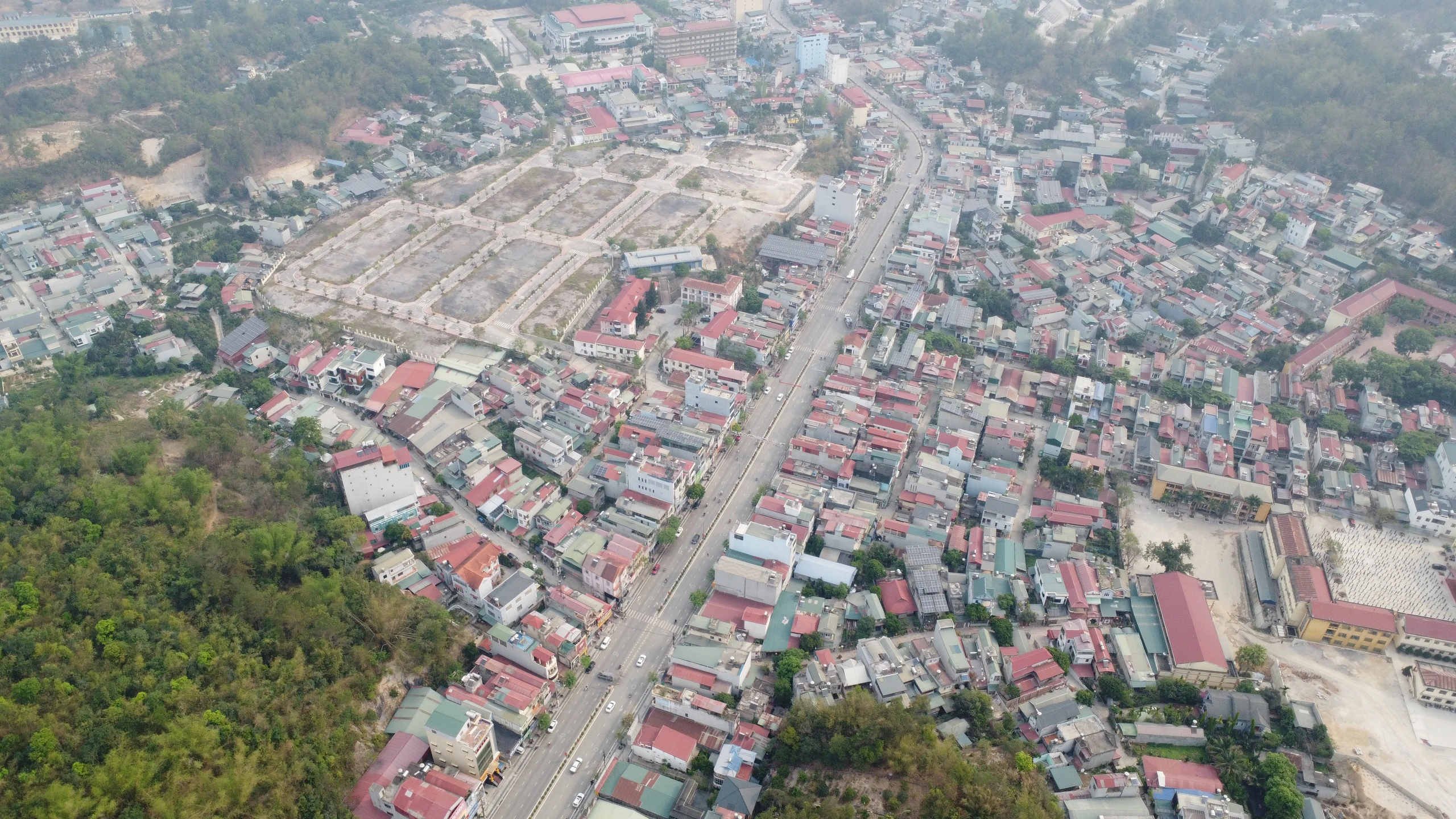 Các cung đường trong Giải THACO Marathon vì ATGT Điện Biên 2024- Ảnh 1.