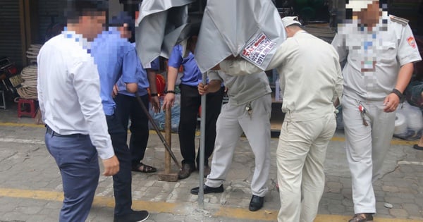 Der städtische Ordnungsbeamte in Da Nang erhält Bußgelder von Bürgern über sein persönliches Konto