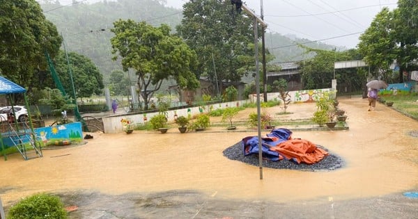 Más de 600 estudiantes de Lao Cai tuvieron que ausentarse de la escuela debido al riesgo de deslizamientos de tierra.