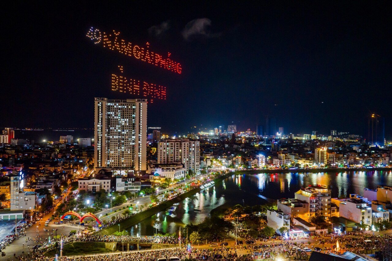 Fête de la lumière avec 500 appareils volants dans le ciel de Binh Dinh