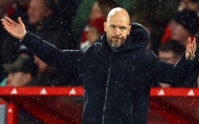 Ten Hag trong trận Man Utd thua Nottingham Forest trên sân City Ground ngày 30/12 ở vòng 20 Ngoại hạng Anh. Ảnh:Reuters