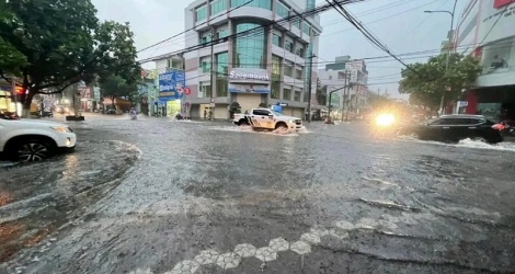 Quang Ngai ajuste un projet de 1 000 milliards de VND pour collecter et traiter les eaux de pluie et les eaux usées