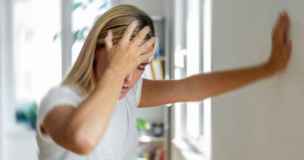 Le médecin recommande de prêter attention à trois signes qui apparaissent quelques jours avant un accident vasculaire cérébral