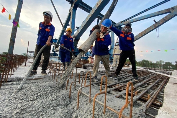 Closing of 919 billion VND bridge at the gateway to Ho Chi Minh City after 6 months of reconstruction