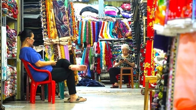 Préparez vos marchandises le matin et n'obtenez des acheteurs qu'à 17 heures sur le marché autrefois le plus fréquenté de Can Tho.