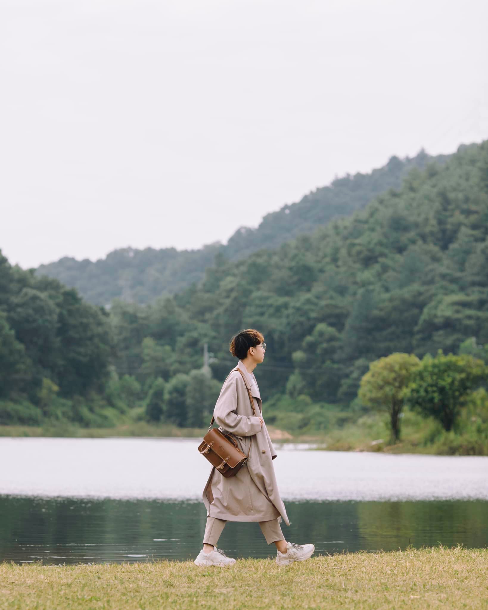 촘누이 호수는 아직도 사람이 별로 없고 조용하며, 다른 유명한 캠핑 장소처럼 사람이 많지 않습니다. 영상: