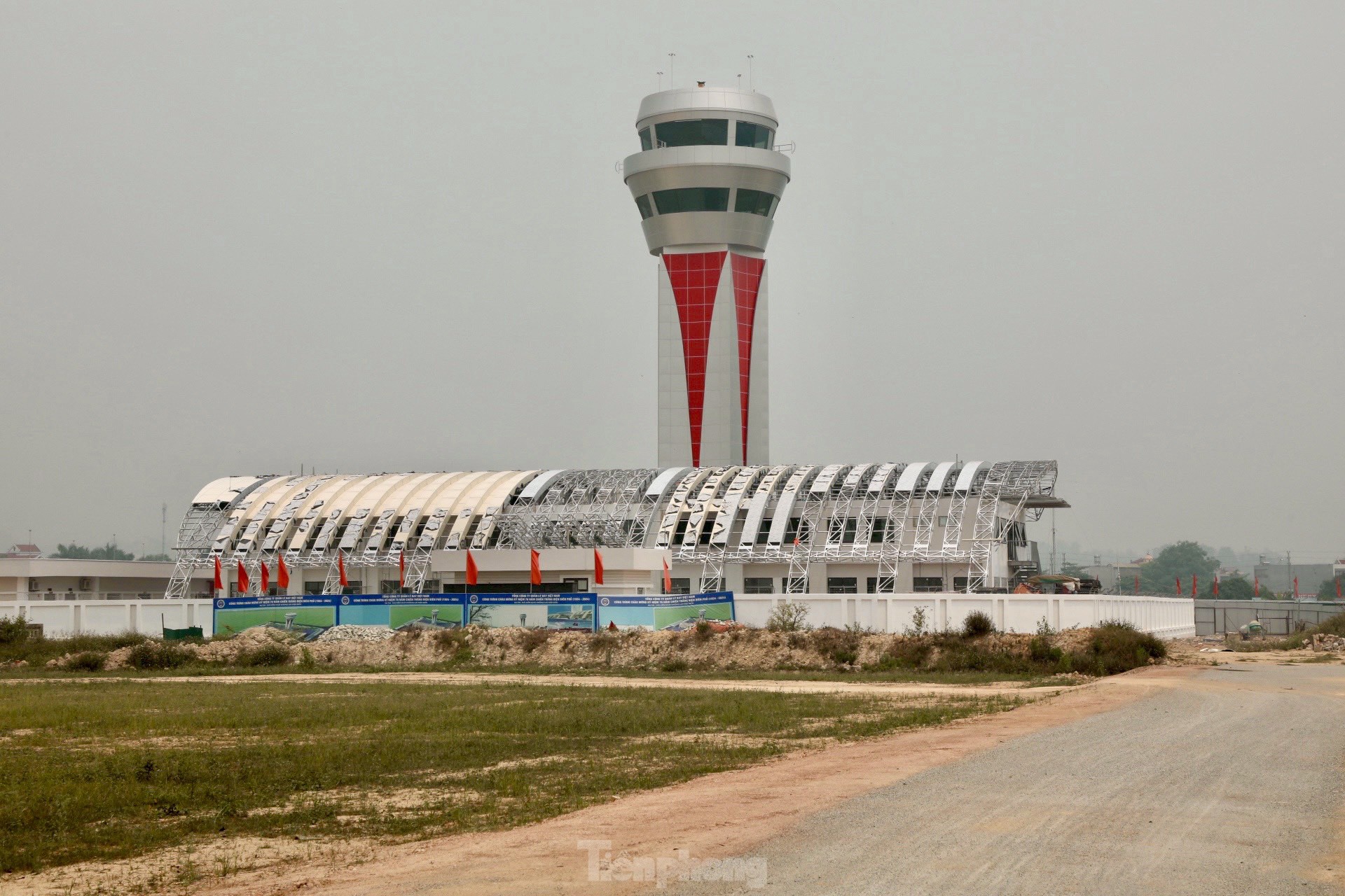 디엔비엔 공항: 70년 만에 치열한 공항에서 현대적인 공항으로 변신 사진 13