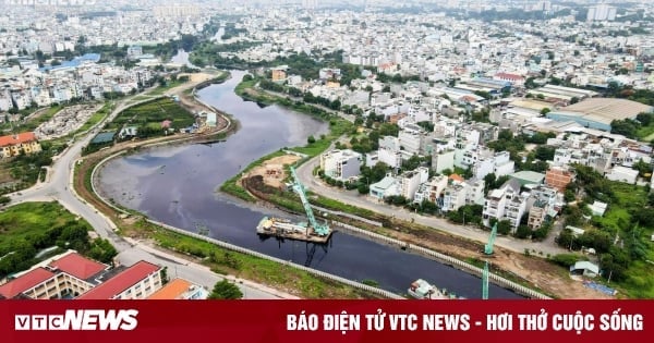 Un investisseur travaille avec Thuan An sur deux dossiers d'appel d'offres pour rénover le plus long canal de Ho Chi Minh-Ville