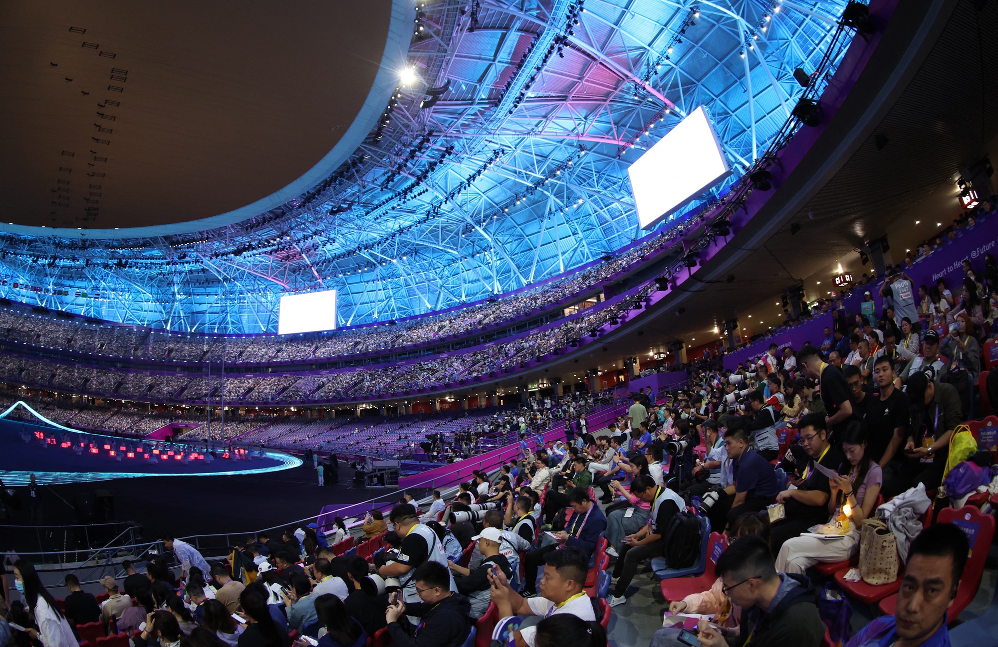 Khai mạc ASIAD 19: Từ trái tim đến trái tim, hướng về châu Á - Ảnh 8.