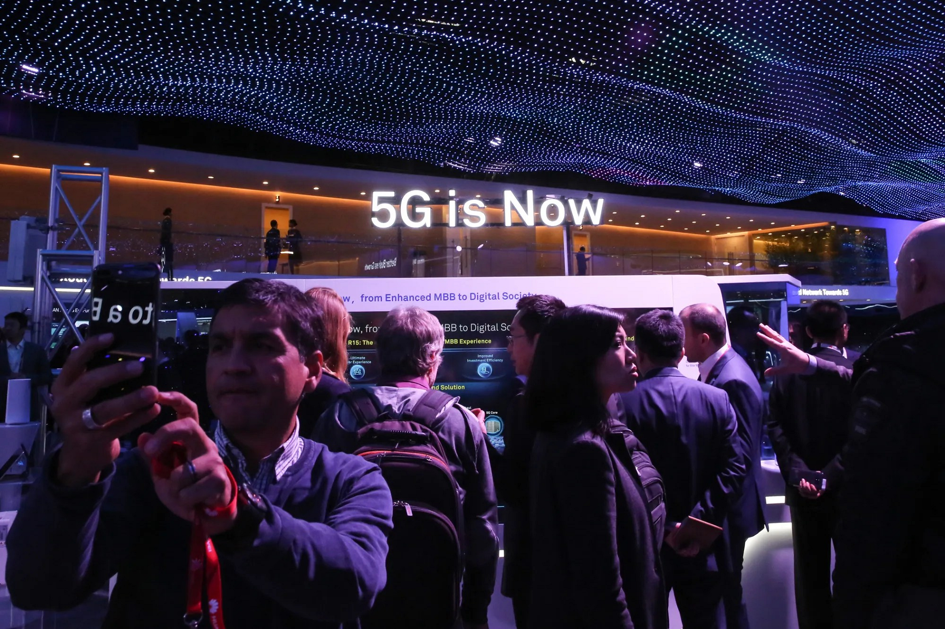 5g Bloomberg