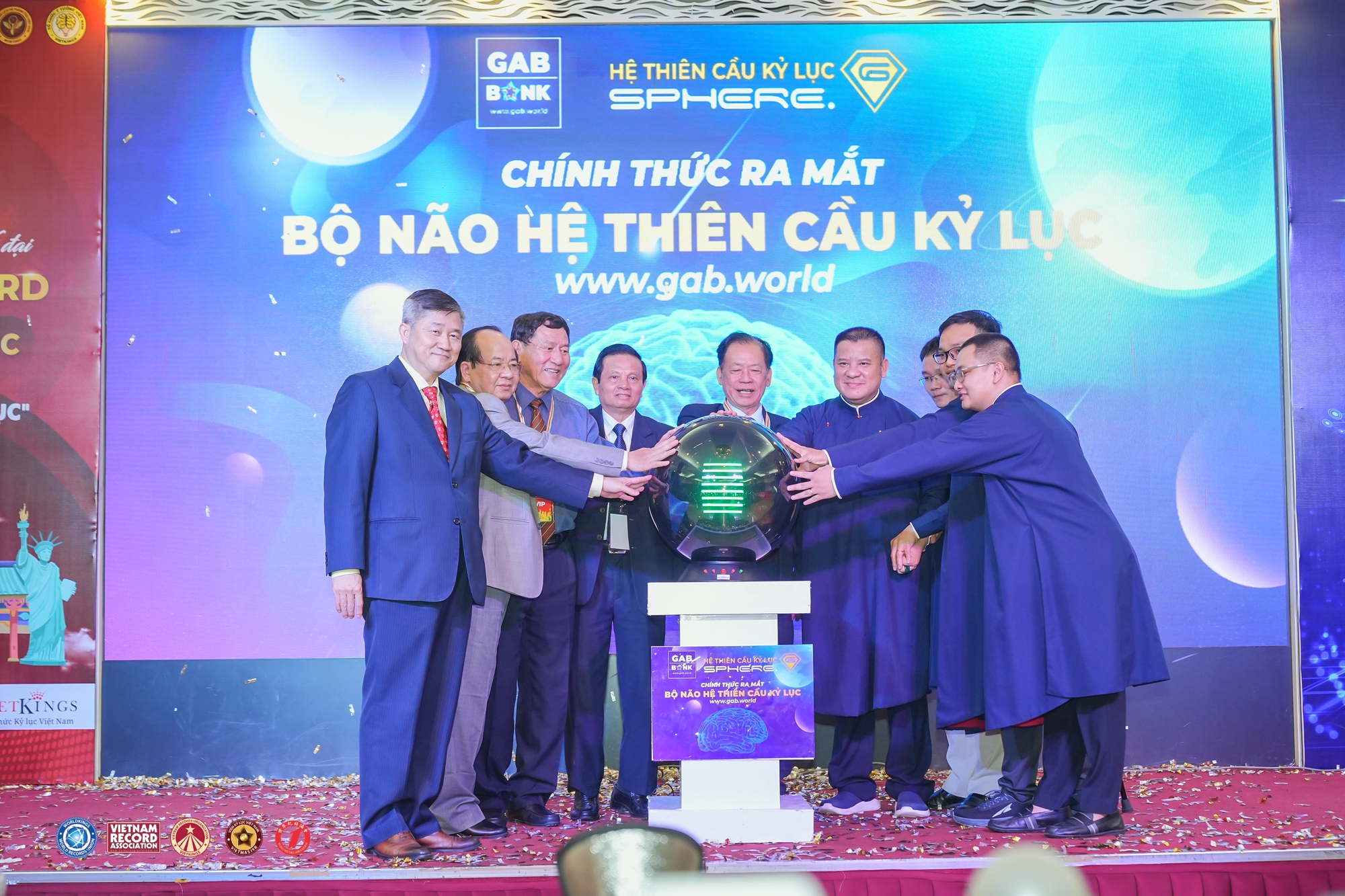 Viện Kỷ lục thế giới Đĩa vàng Sáng tạo Cống hiến nghệ sĩ Mai Đình Tới  - Ảnh 6.