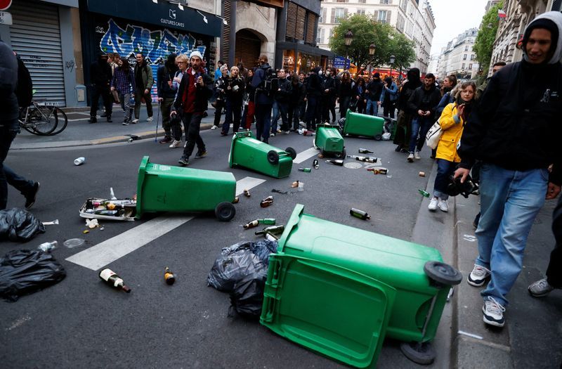 世界 - フランス大統領は年金改革が受け入れられなかったことを遺憾に思う（画像5）。