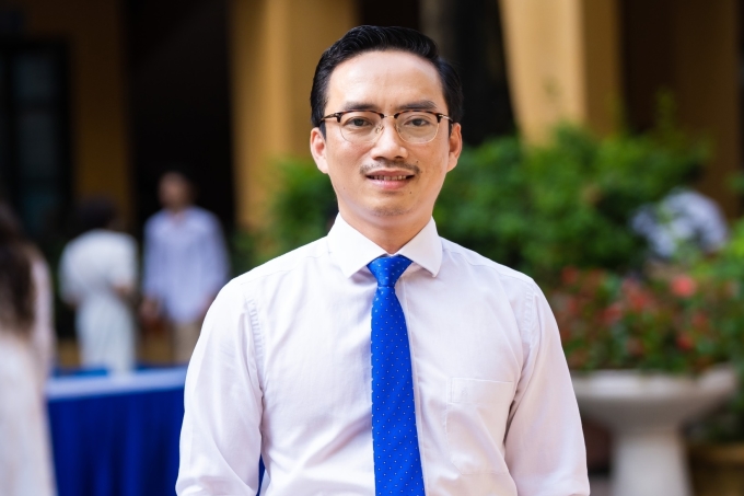 Herr Nguyen Cao Cuong, Rektor der Thai Thinh Secondary School, Bezirk Dong Da, Hanoi. Foto von : Character provided