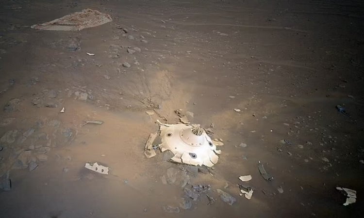 La montaña de basura que los humanos arrojan en Marte