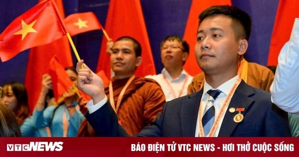 Quang Linh Vlogs is a member of the Central Committee of the Vietnam Fatherland Front, 10th term.