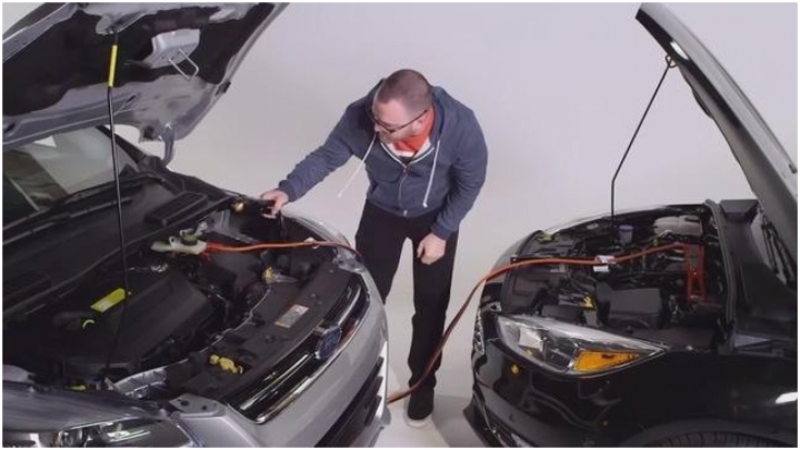 So starten Sie ein Auto, wenn die Batterie leer ist, müssen Fahrer beachten - 2