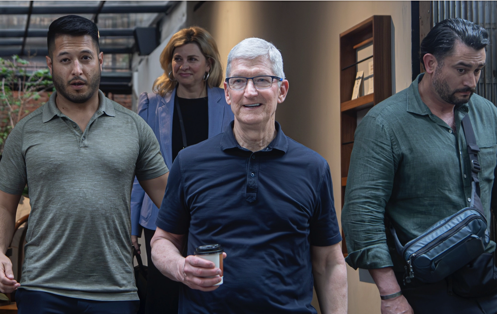 La journée chargée du PDG d'Apple, Tim Cook, à Hanoi