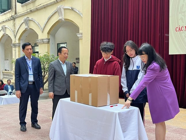 Hanoi: Nearly 4,500 candidates take the city-level excellent student selection exam photo 2