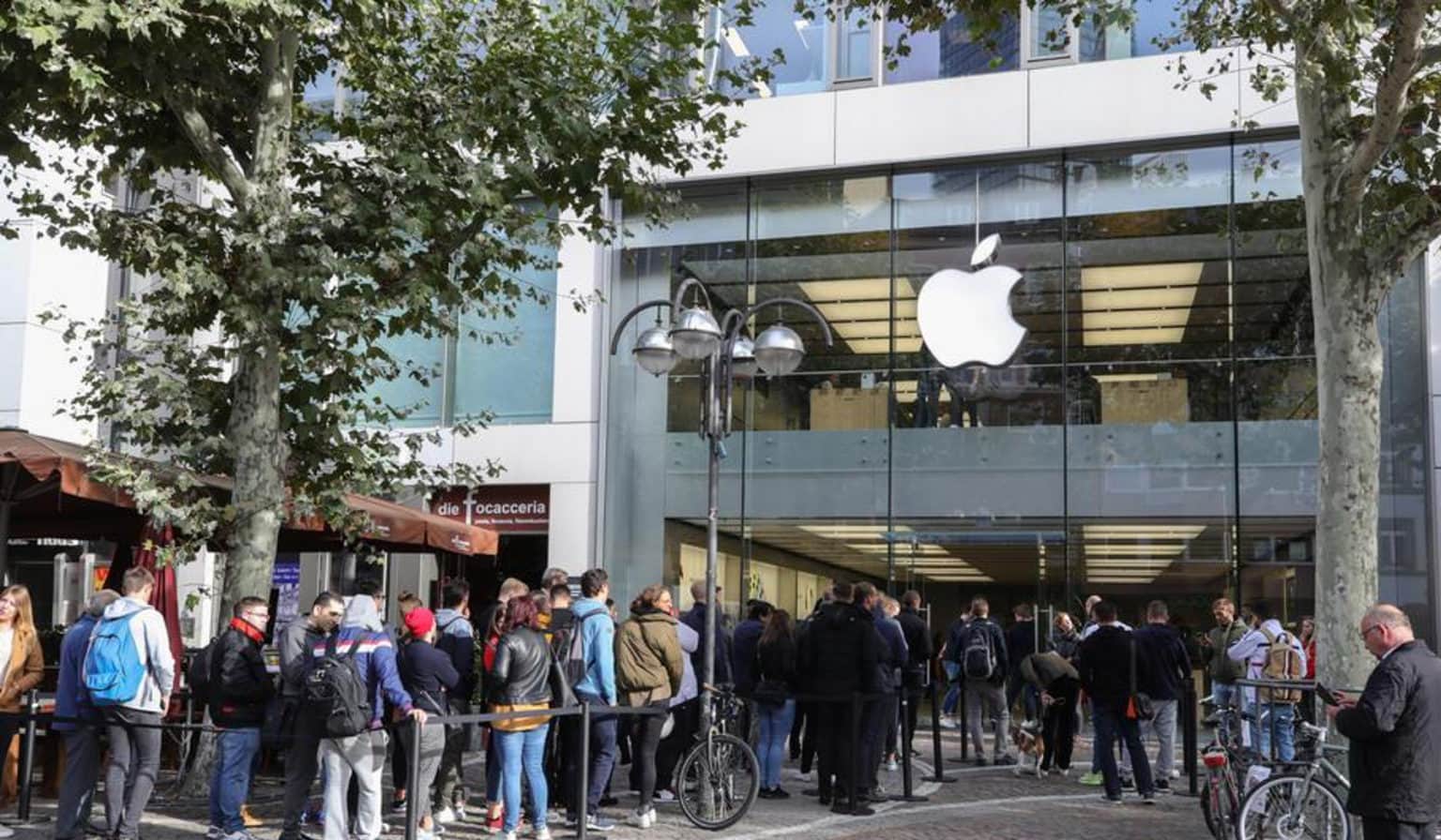 Mua iPhone 15 tại Ukraine có được không và sẽ có những hạn chế gì? - Ảnh 3.