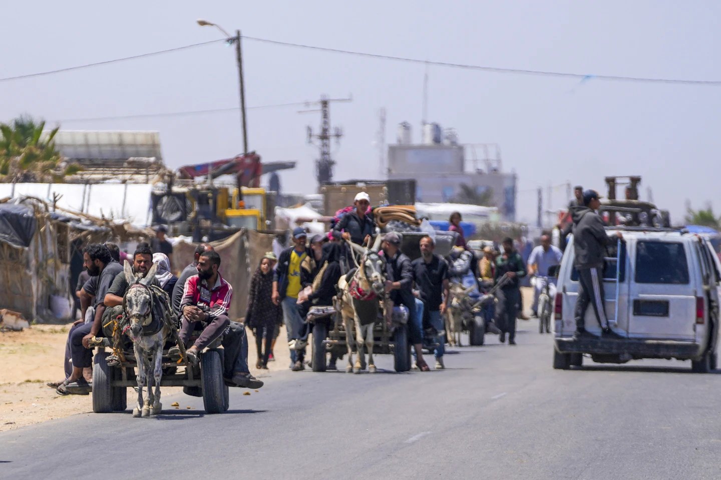 Fierce fighting in Rafah left the aid worker injured and 110,000 civilians forced to flee. Picture 1