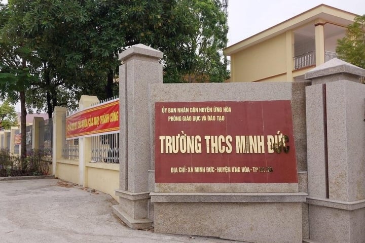 Hanoi demands strict handling of female student beaten up in class - 1