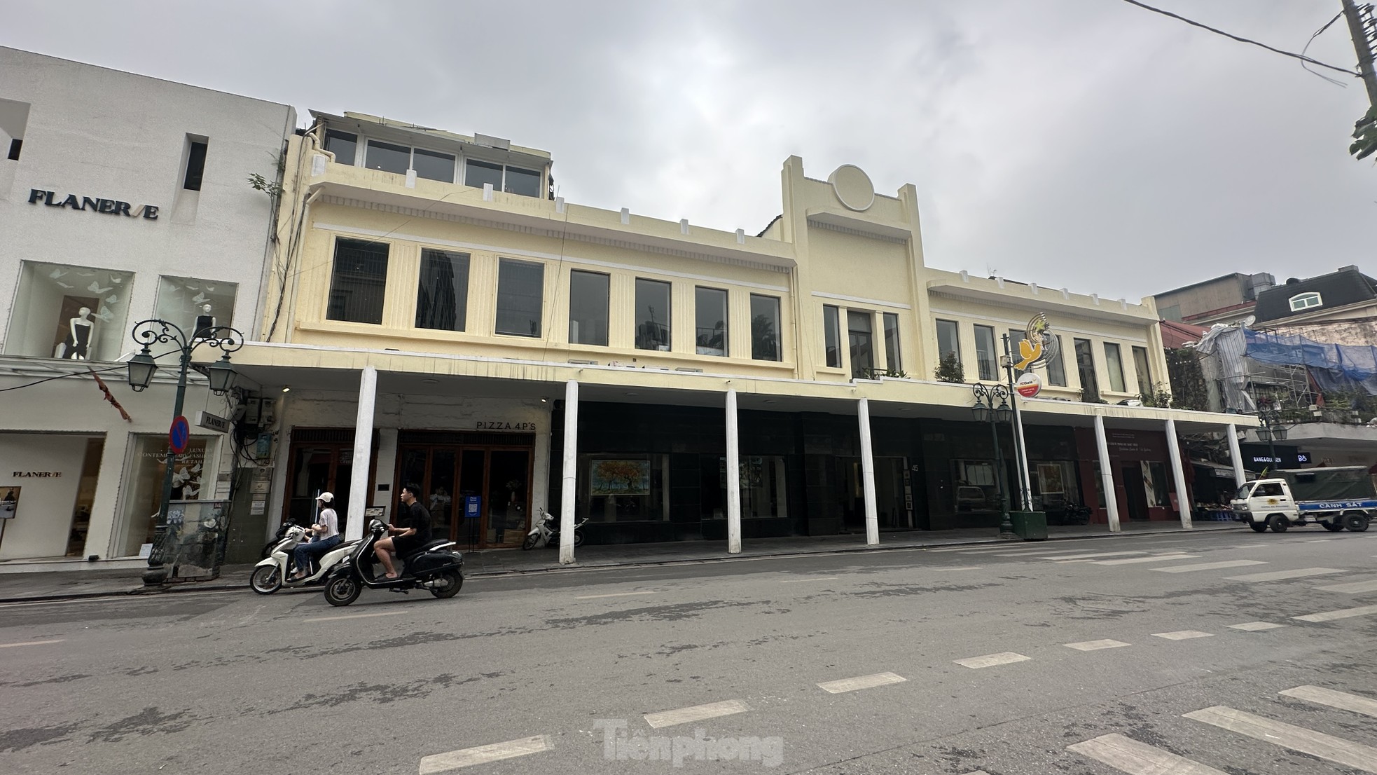 Hanoi renovates the facade of Trang Tien street photo 4