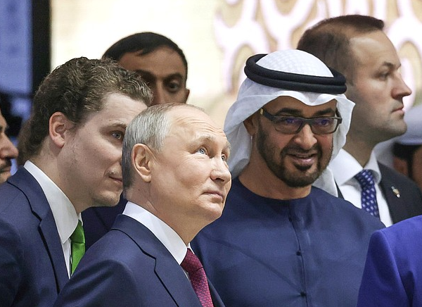 Being "tortured" by the US, UAE quickly limits the situation of "smuggling" goods to Russia?