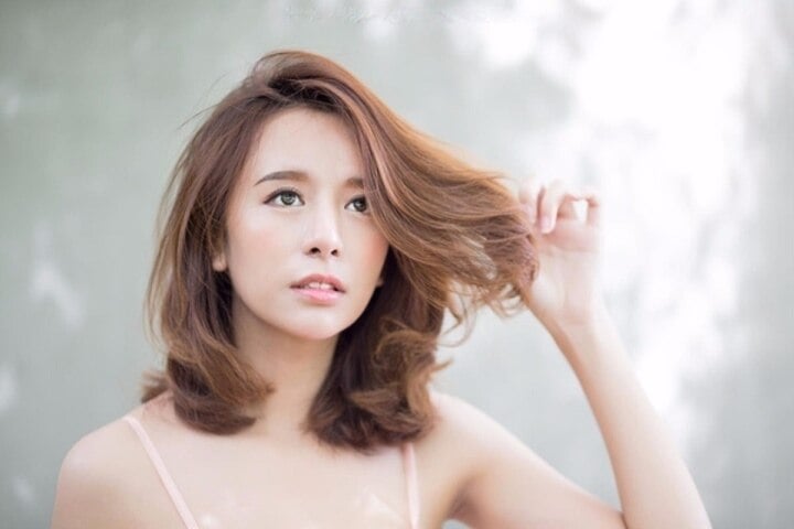 ทรงผมสำหรับคนหน้ารูปตัว U ให้ดูสง่างามและน่าดึงดูดมากขึ้น - 4
