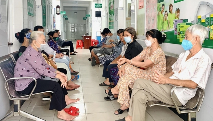 El Departamento de Salud de la ciudad de Ho Chi Minh implementa un tratamiento sin medicamentos para la depresión