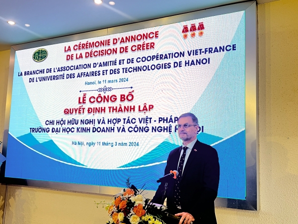 Otro puente para la cooperación educativa entre Vietnam y Francia