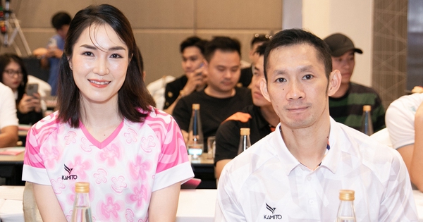 Nguyen Tien Minh បានរំជួលចិត្តក្នុងថ្ងៃពិសេសរបស់ភរិយា Vu Thi Trang។