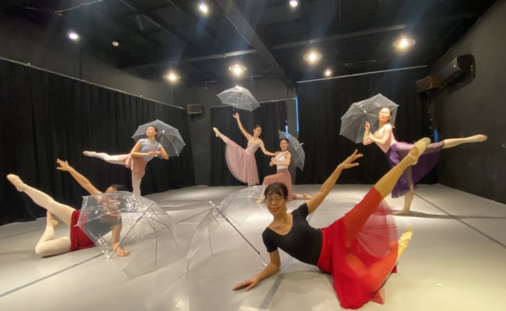 Những giấc mơ tuổi trung niên : Tuổi 50 xỏ chân vào giày múa ballet