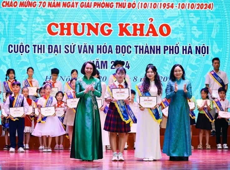 Trao giải cuộc thi Đại sứ Văn hóa đọc thành phố Hà Nội năm 2024