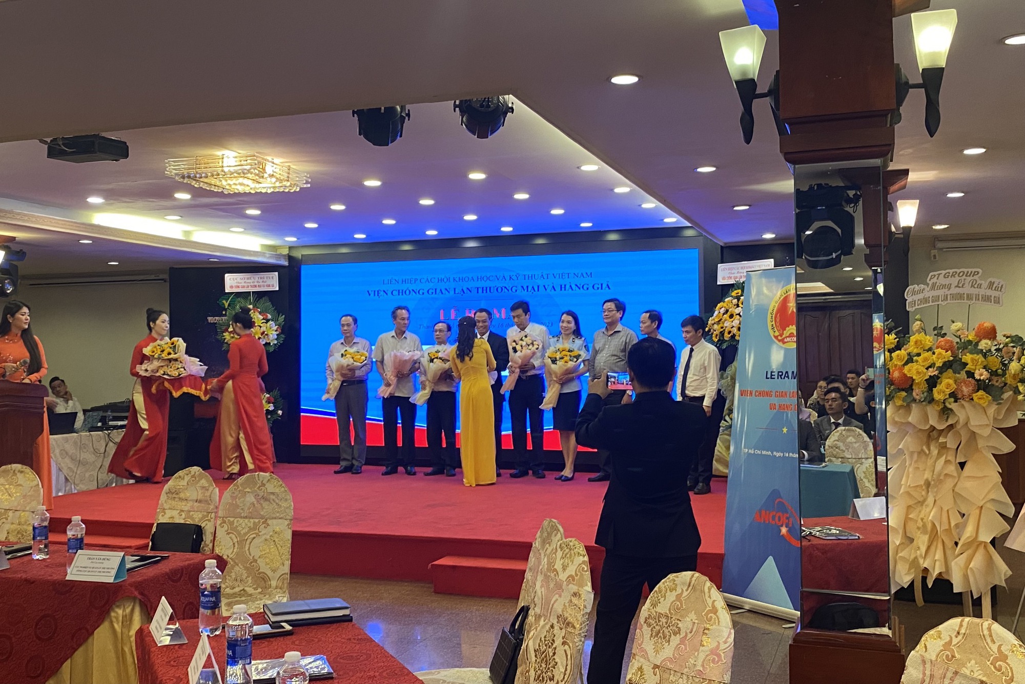 Ra mắt Viện chống gian lận thương mại và hàng giả - Ảnh 1.