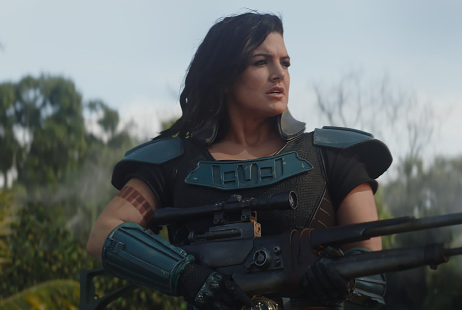 Elon Musk tài trợ Gina Carano kiện Disney vì sa thải cô khỏi phim 'The Mandalorian'- Ảnh 2.