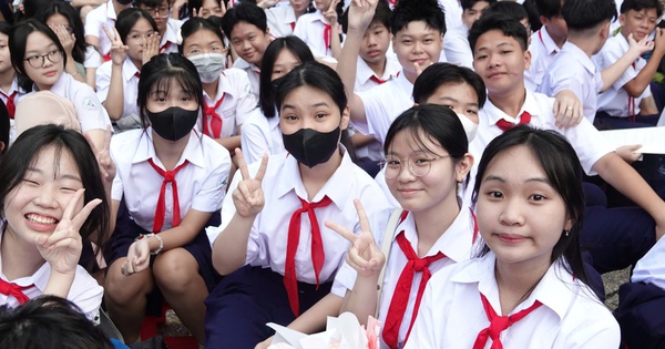 Fees Ho Chi Minh City students must pay in the new school year