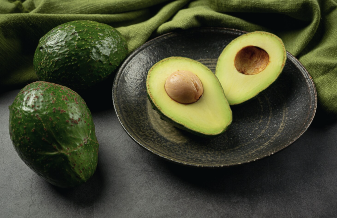 Der tägliche Verzehr von Avocado ist gut für die allgemeine Gesundheit. Foto: Freepik