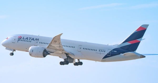 Cơ trưởng đột ngột qua đời trên chuyến bay Boeing 787