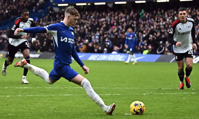 Palmer schoss einen Elfmeter und erzielte in der Nachspielzeit der ersten Halbzeit ein Tor. Foto: Reuters