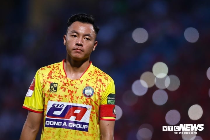 Thai Son was named captain of Thanh Hoa Club at the age of 20.