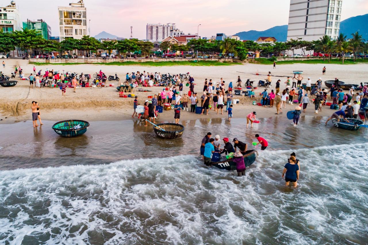 Khám phá bãi biển Mân Thái - Đà Nẵng một sớm bình minh - 1