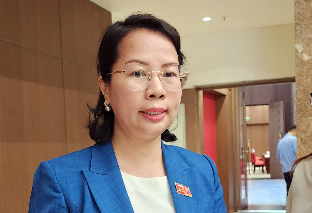 Yêu cầu di dời xe máy khỏi tầng 1 chung cư mini: Bí thư quận nói không có chủ trương này - Ảnh 1.
