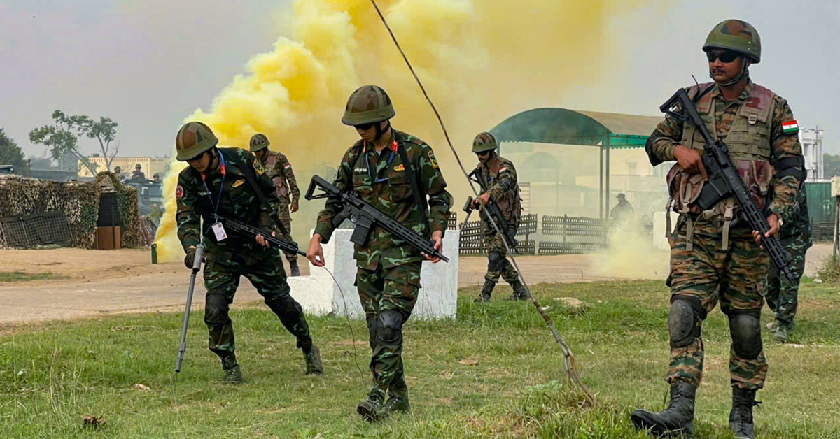 Vietnam and India's engineers coordinate mine clearance to ensure peacekeeping forces